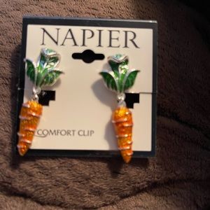 Carrot Clip earrings